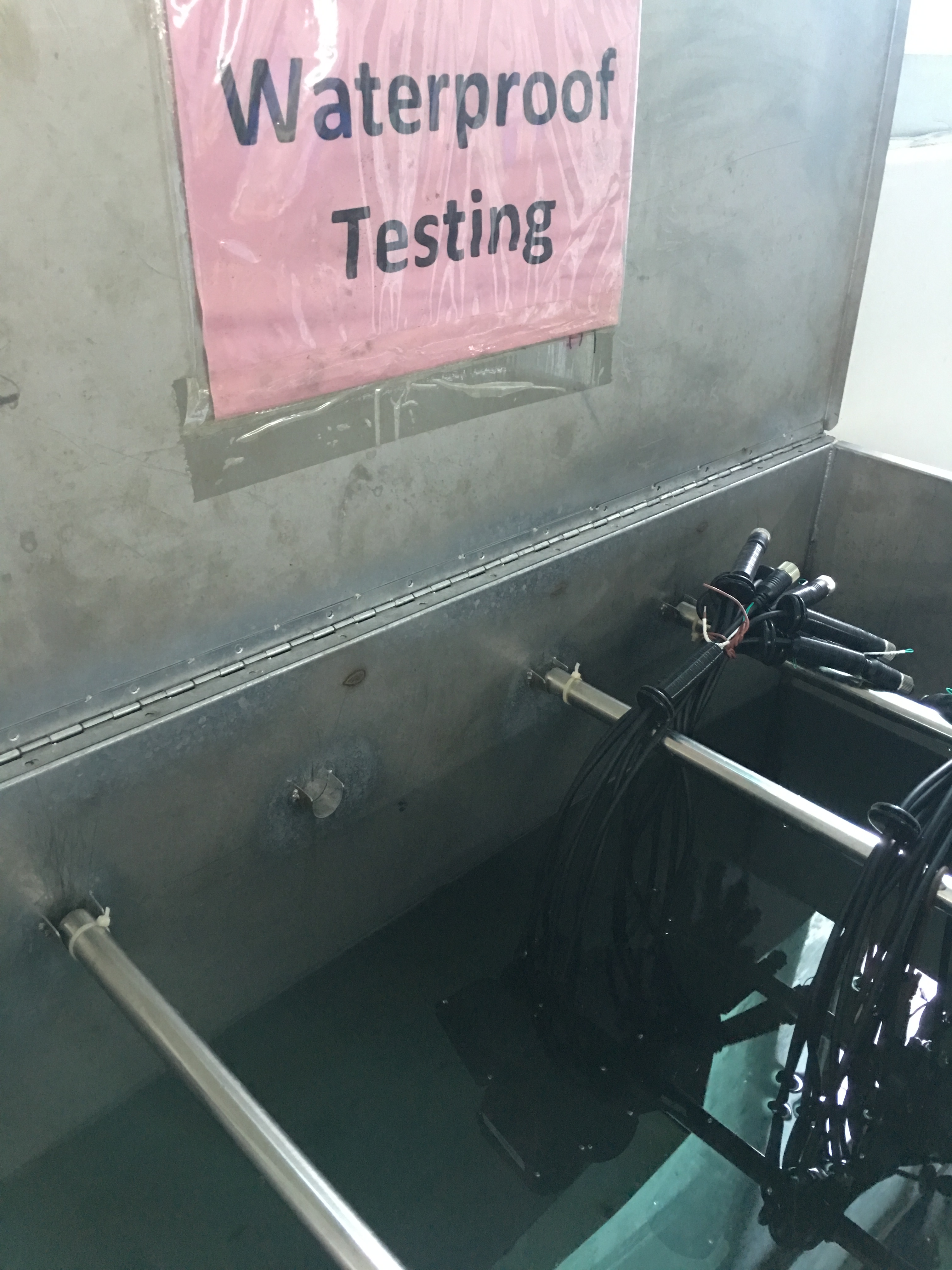 Hindi tinatablan ng tubig pagsubok ng camera ng kotse